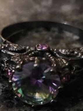 Vintage gothic victorian black titanium ring by Johri fine jewelery Co